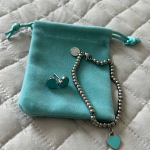 Tiffany&co Bracelet and earrings cue